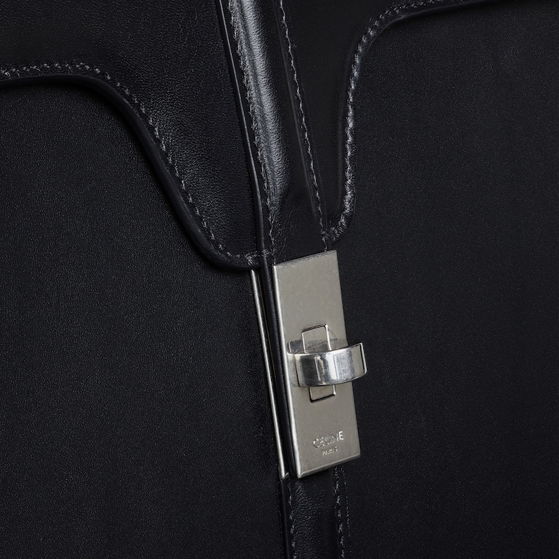 sac classique 16 en cuir de veau satiné