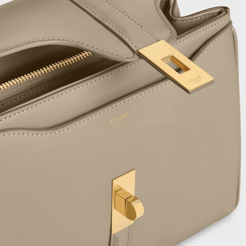 petit sac 16 en cuir de veau satiné