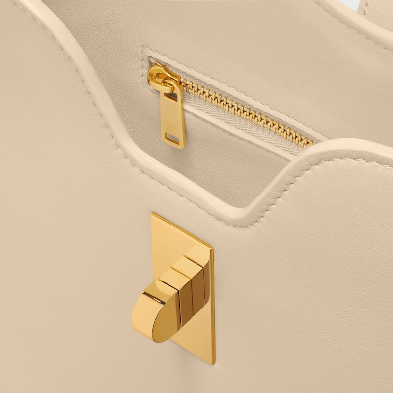 petit sac souple camille 16 en cuir de veau lisse