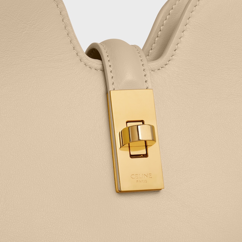 petit sac souple camille 16 en cuir de veau lisse