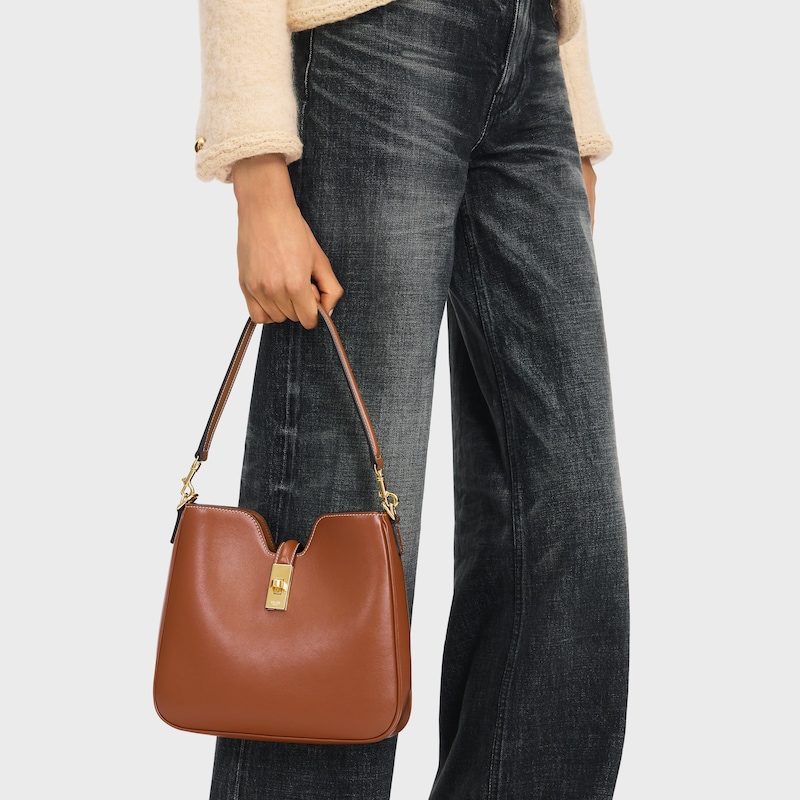 petit sac souple camille 16 en cuir de veau lisse