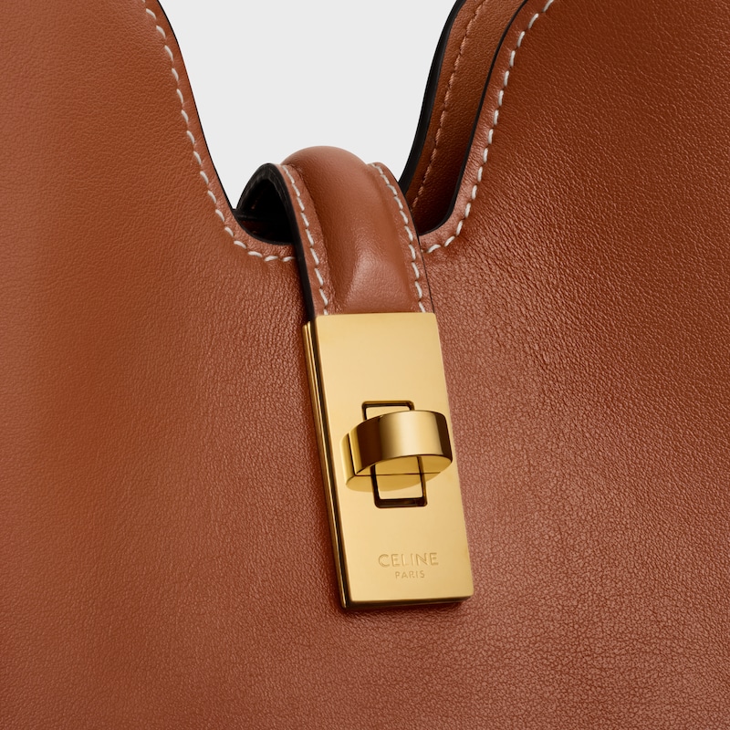 petit sac souple camille 16 en cuir de veau lisse