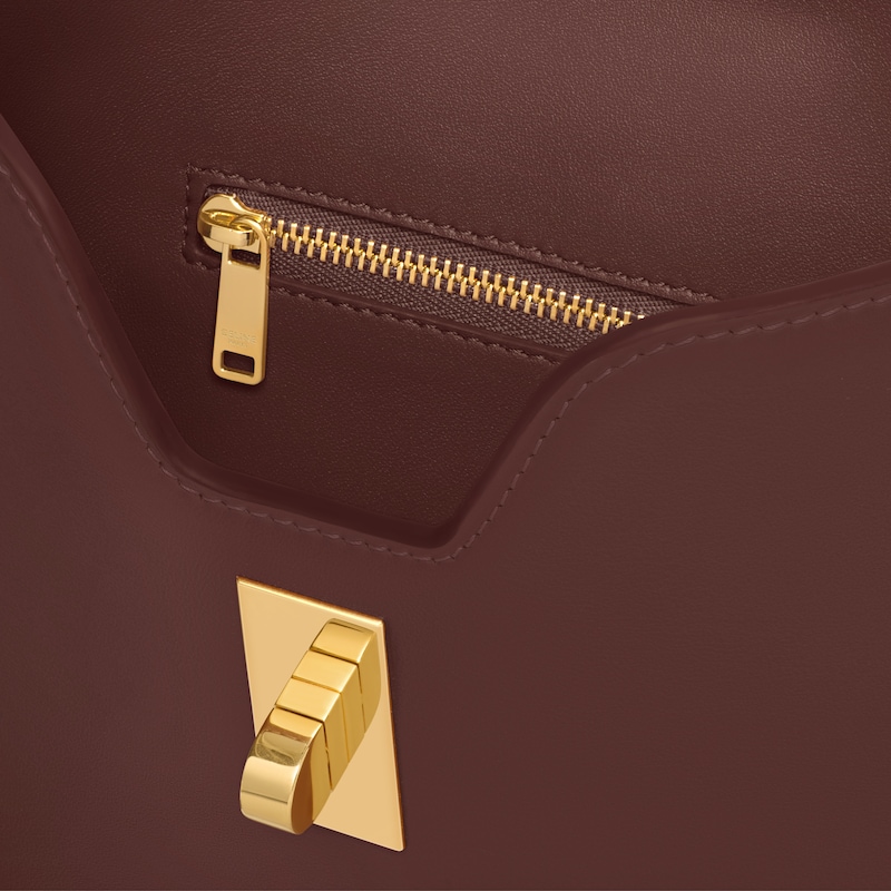 petit sac souple camille 16 en cuir de veau lisse