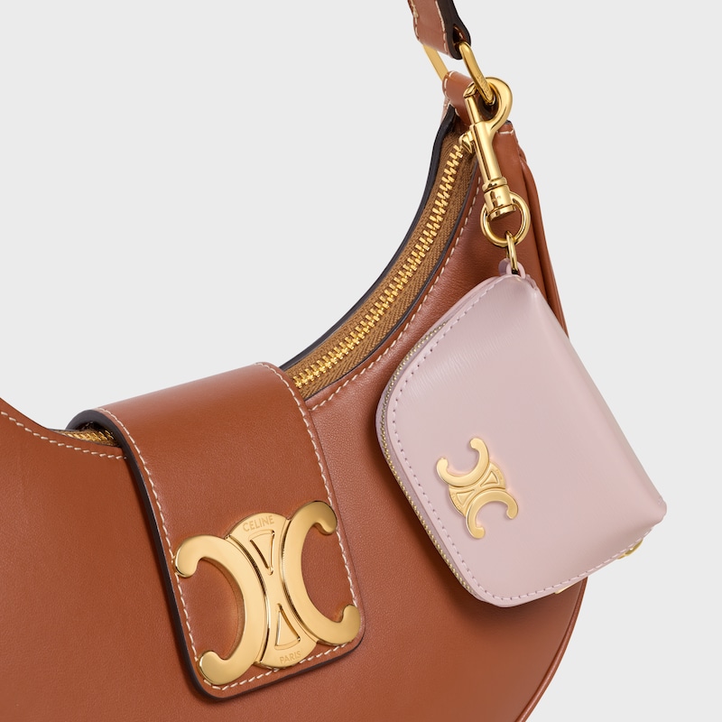 micro triomphe charm en cuir de veau brillant