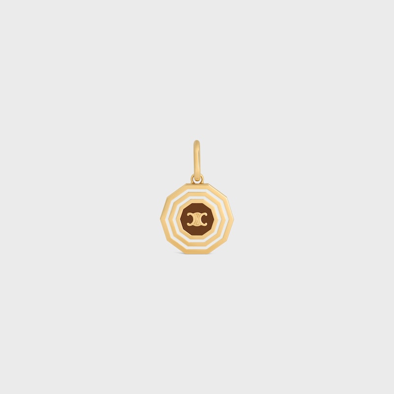 médaille du triomphe decagon de céline charms en émail et laiton finition dorée