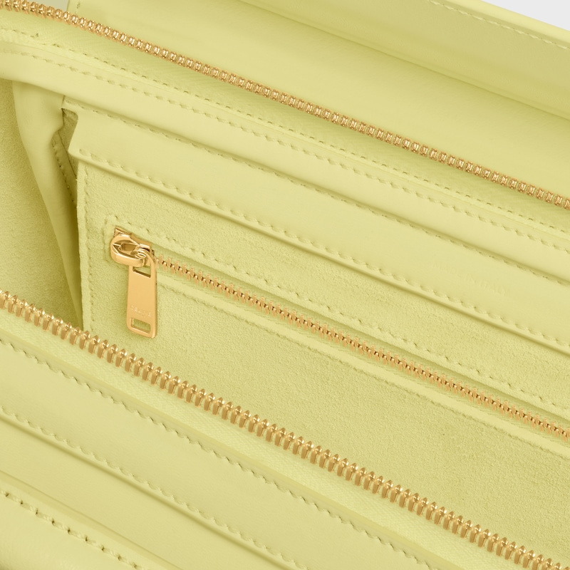 petit valise neuve en cuir dagneau souple et brillant