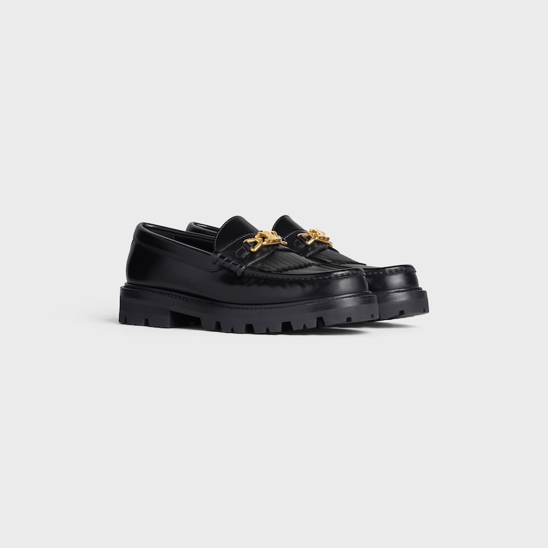 mocassin celine margaret avec chaîne triomphe en cuir de taureau poli