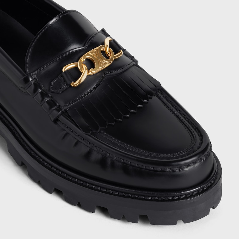 mocassin celine margaret avec chaîne triomphe en cuir de taureau poli