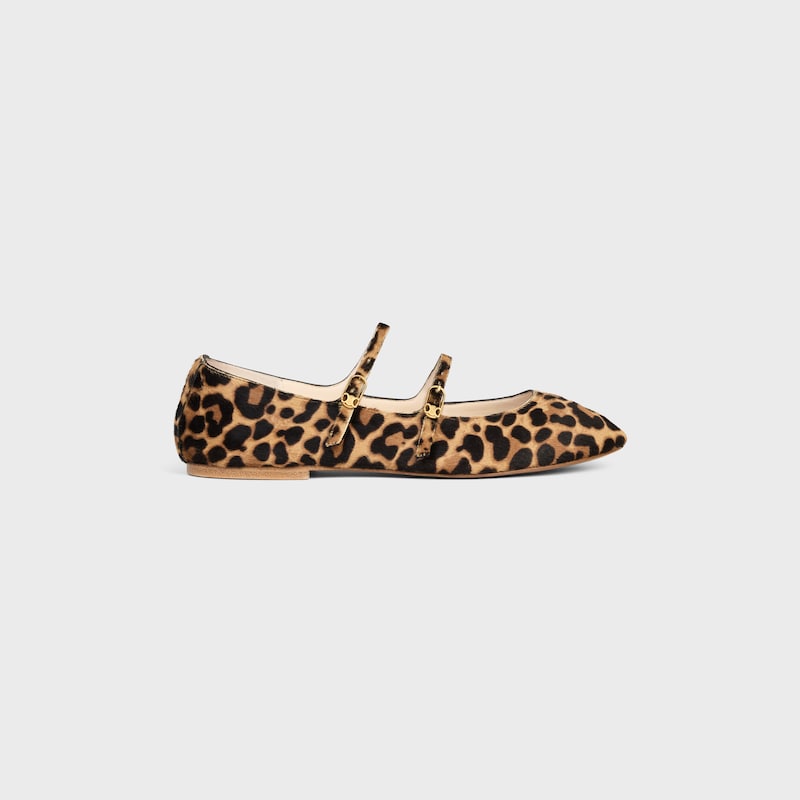 ballerines céline à double bride en veau poilu imprimé léopard