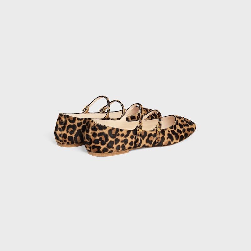 ballerines céline à double bride en veau poilu imprimé léopard