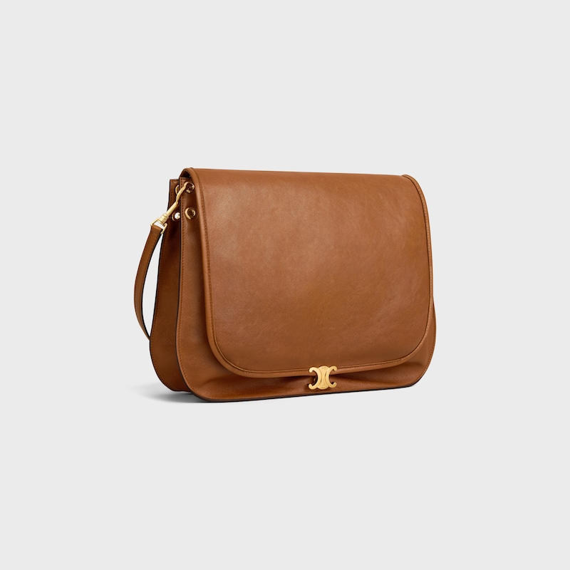 besace soft triomphe en peau dagneau souple et brillante