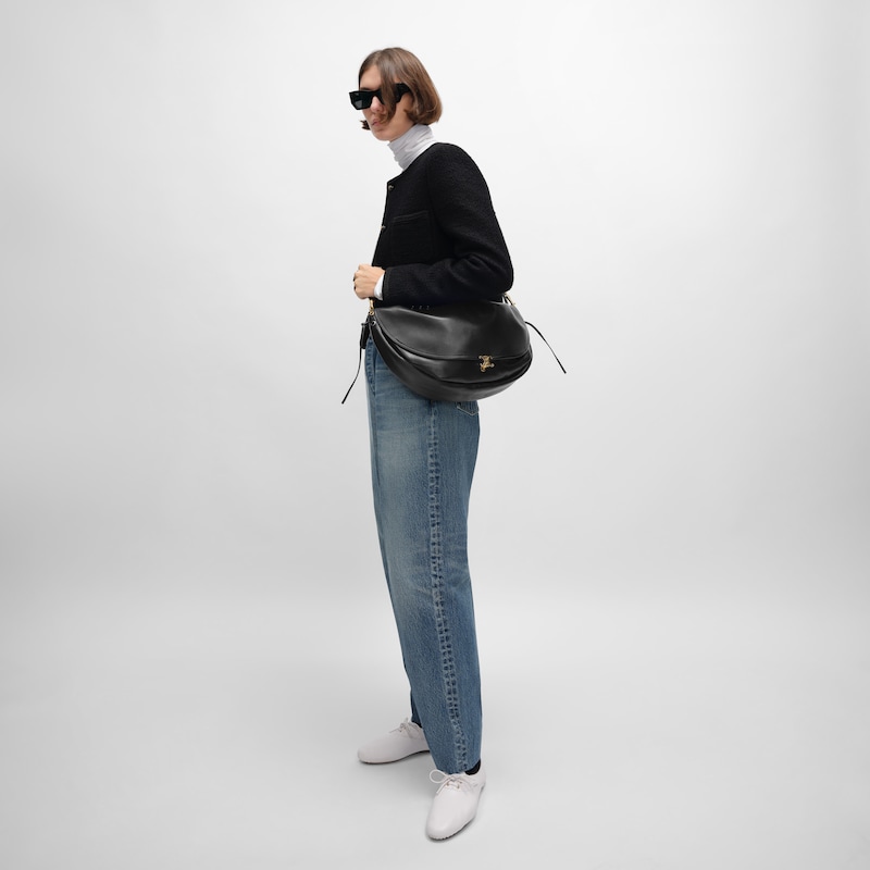 sac halfmoon soft triomphe en cuir dagneau souple et brillant