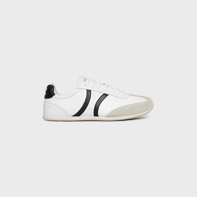 baskets basses à lacets celine jogger avec motif triomphe en cuir de veau et daim.
