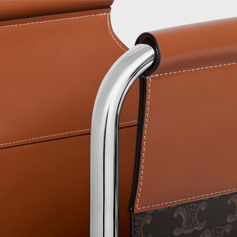 porte-revues en toile triomphe et aluminium